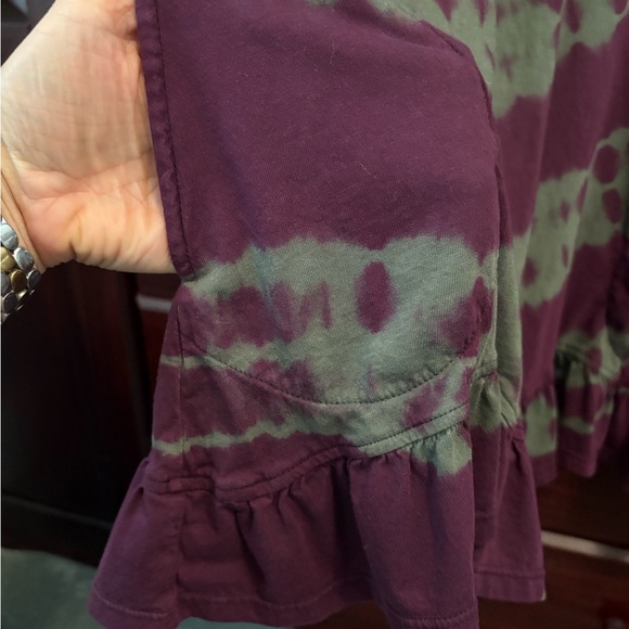 Lori Goldstein Tie- Dye Top with Rollercoaster Hem - Picture 5 of 5